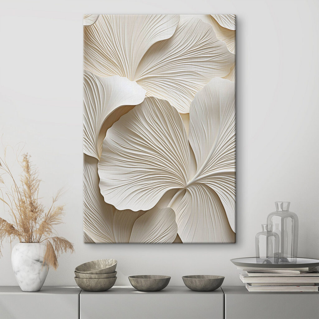 Ginkgo branco sobre areia num interior