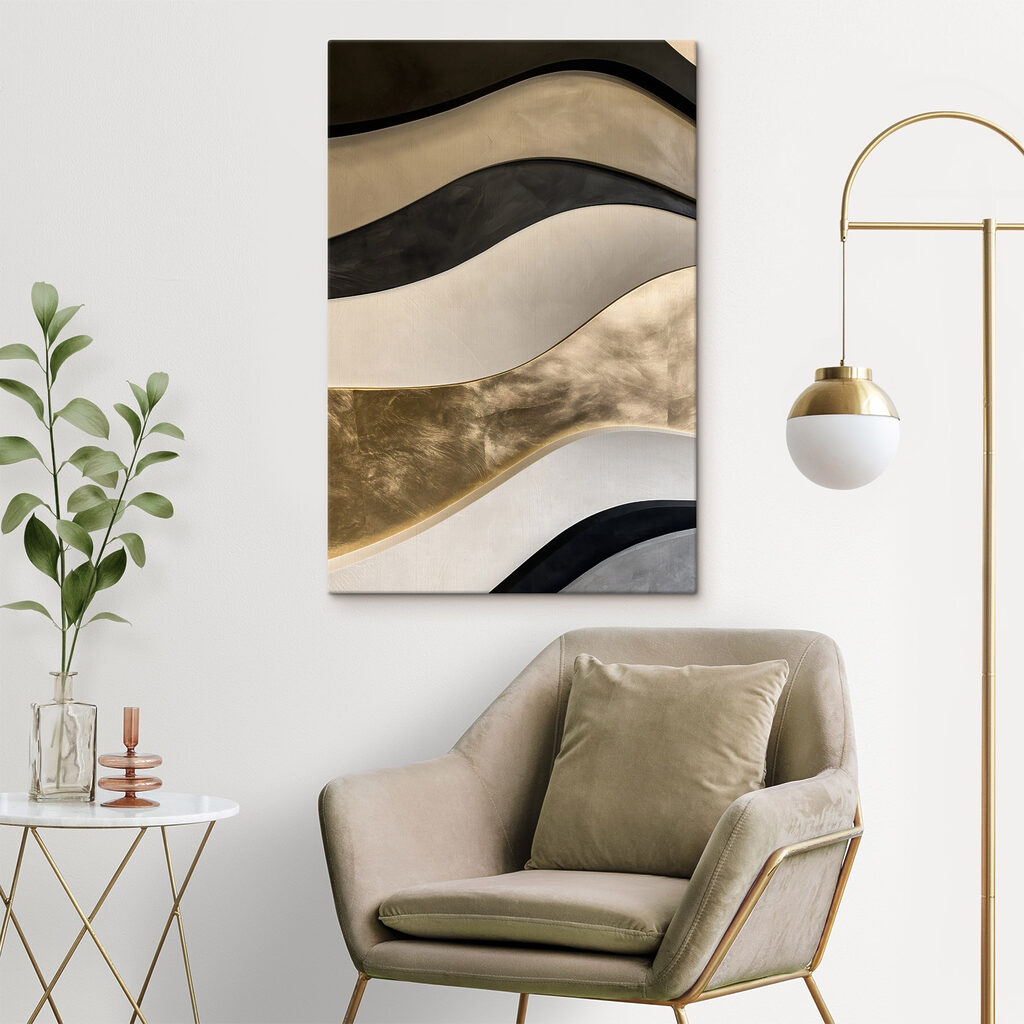 Faixas pretas sobre dourado — interior 2