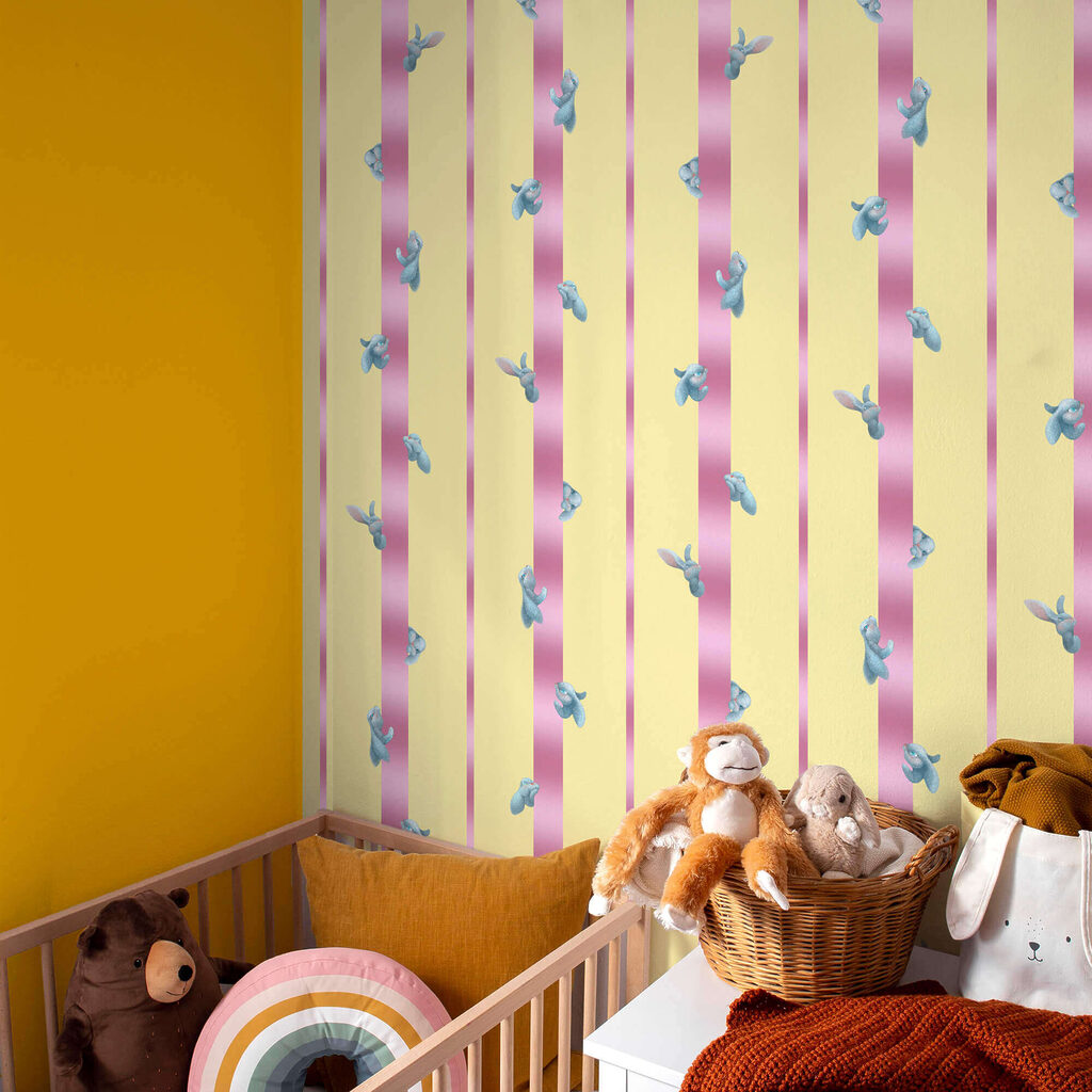 Flores rosa sobre amarelo — interior 2