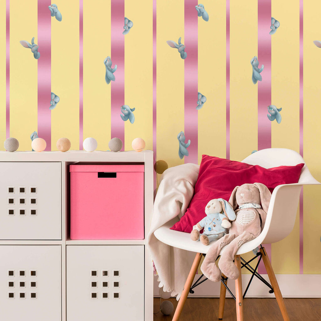 Flores rosa sobre amarelo — interior 3