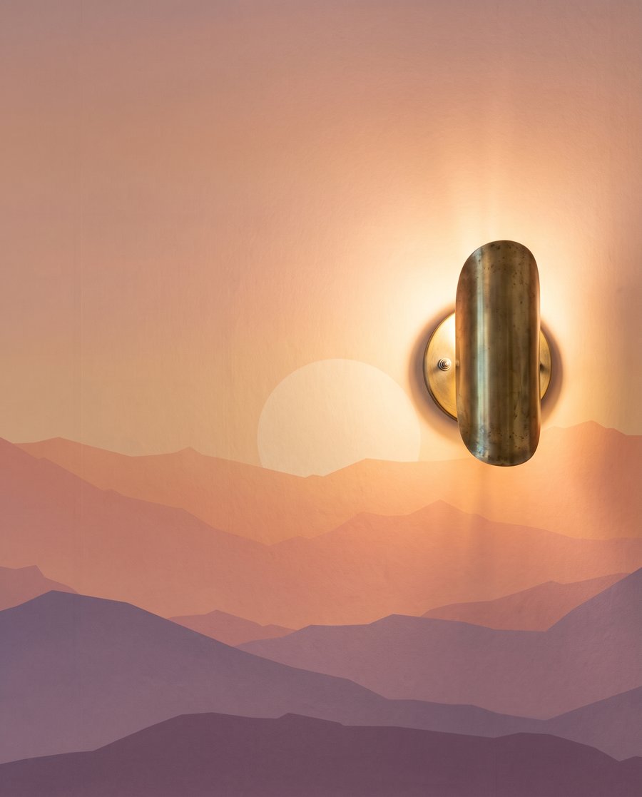 Lago montanhoso ao entardecer — detalhe