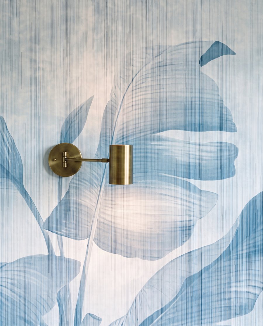Folhas recortadas nas margens — detalhe