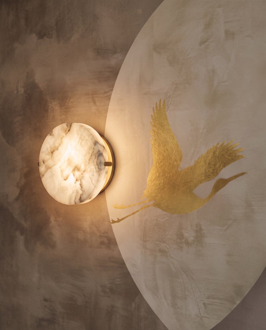 Pássaros dourados e lua — detalhe