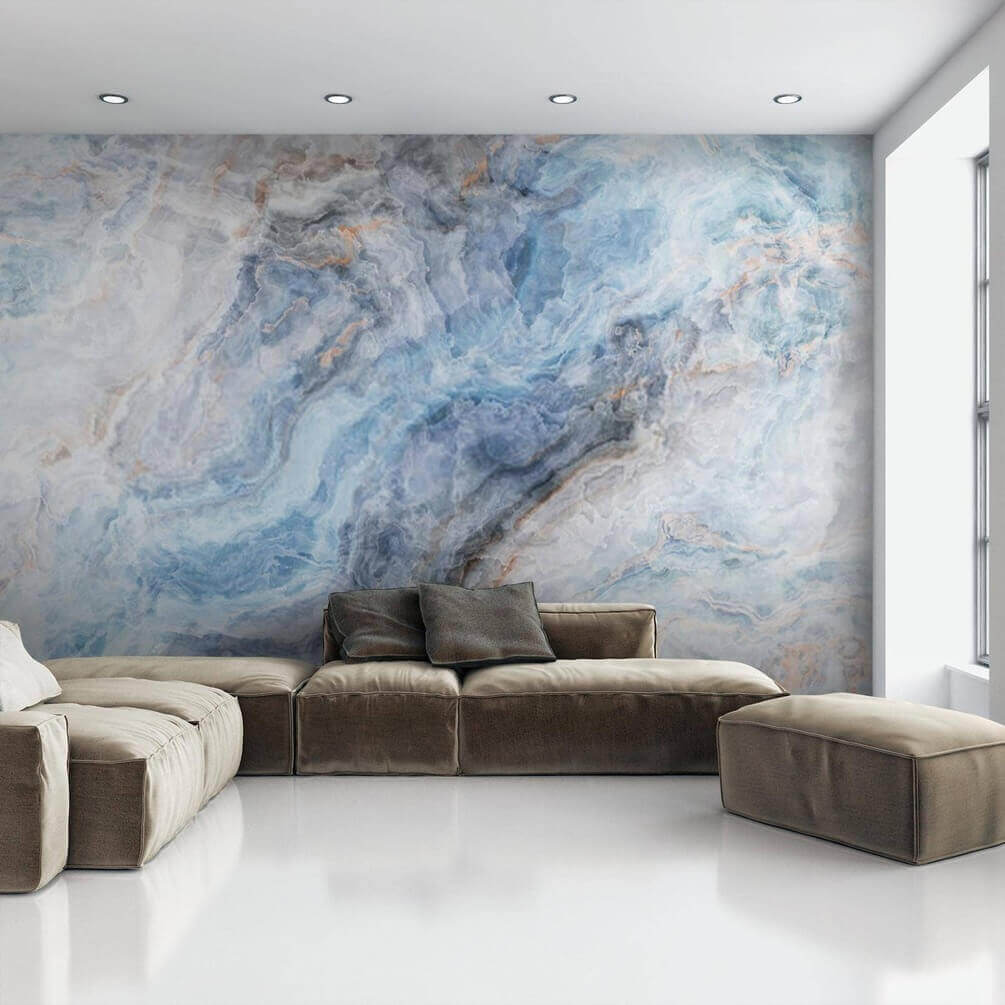Veios azuis sobre branco num interior