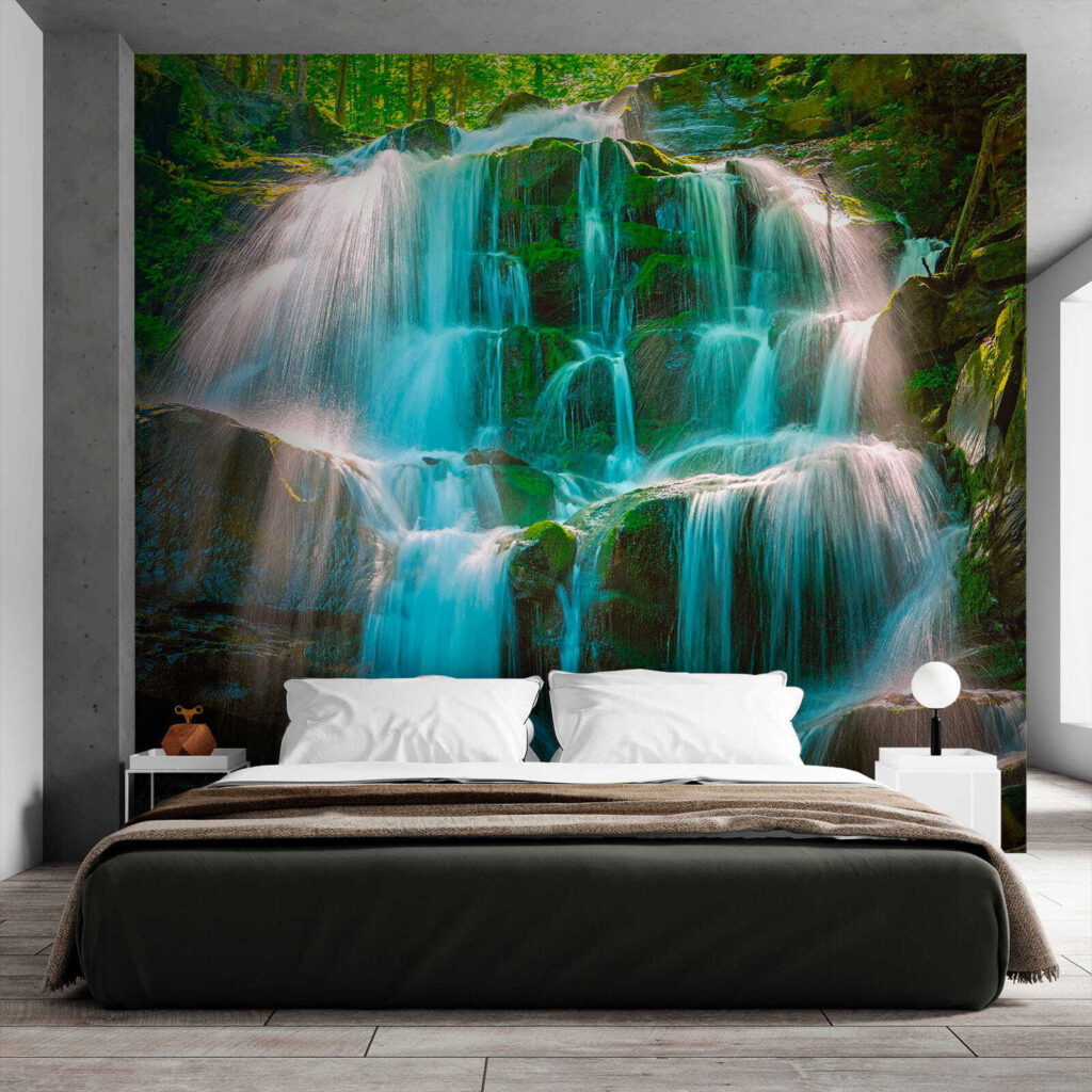 Cascata sobre rochas musgosas — interior 4