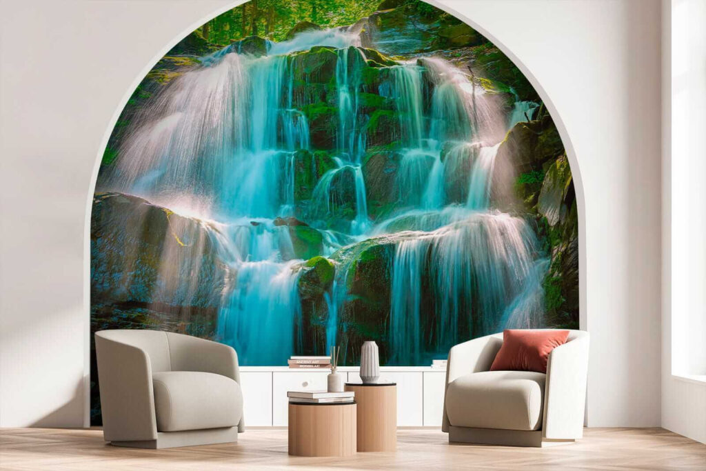 Cascata sobre rochas musgosas — interior 5