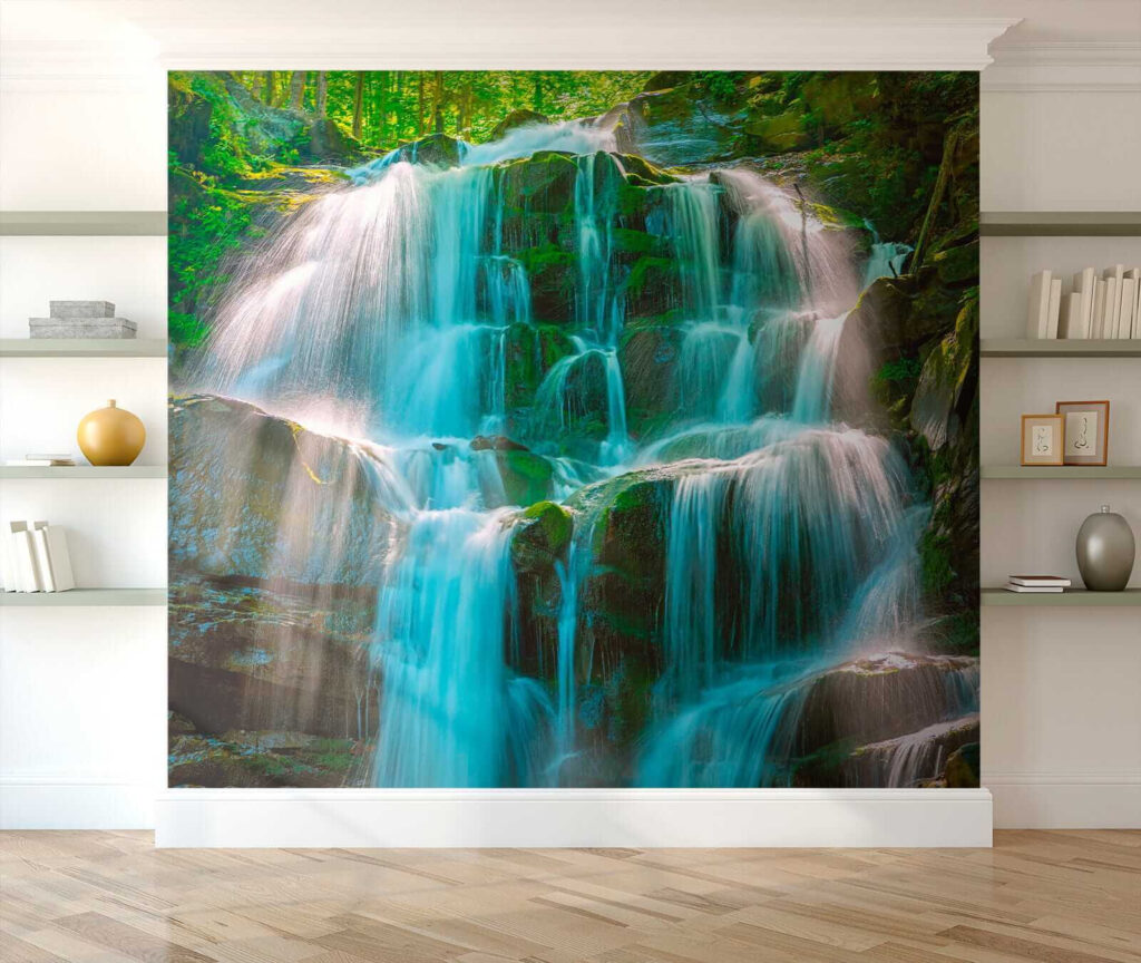 Cascata sobre rochas musgosas — interior 7