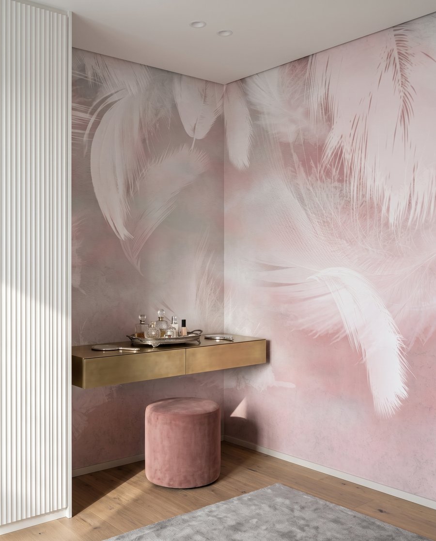 Penas rosa em queda num interior