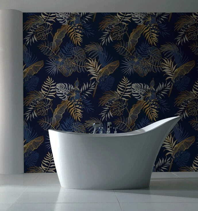 Ramos tropicais em azul-real num interior