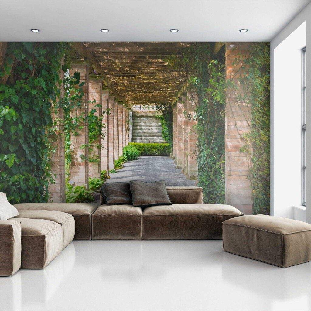 Caminho sob pérgula verdejante — interior 4