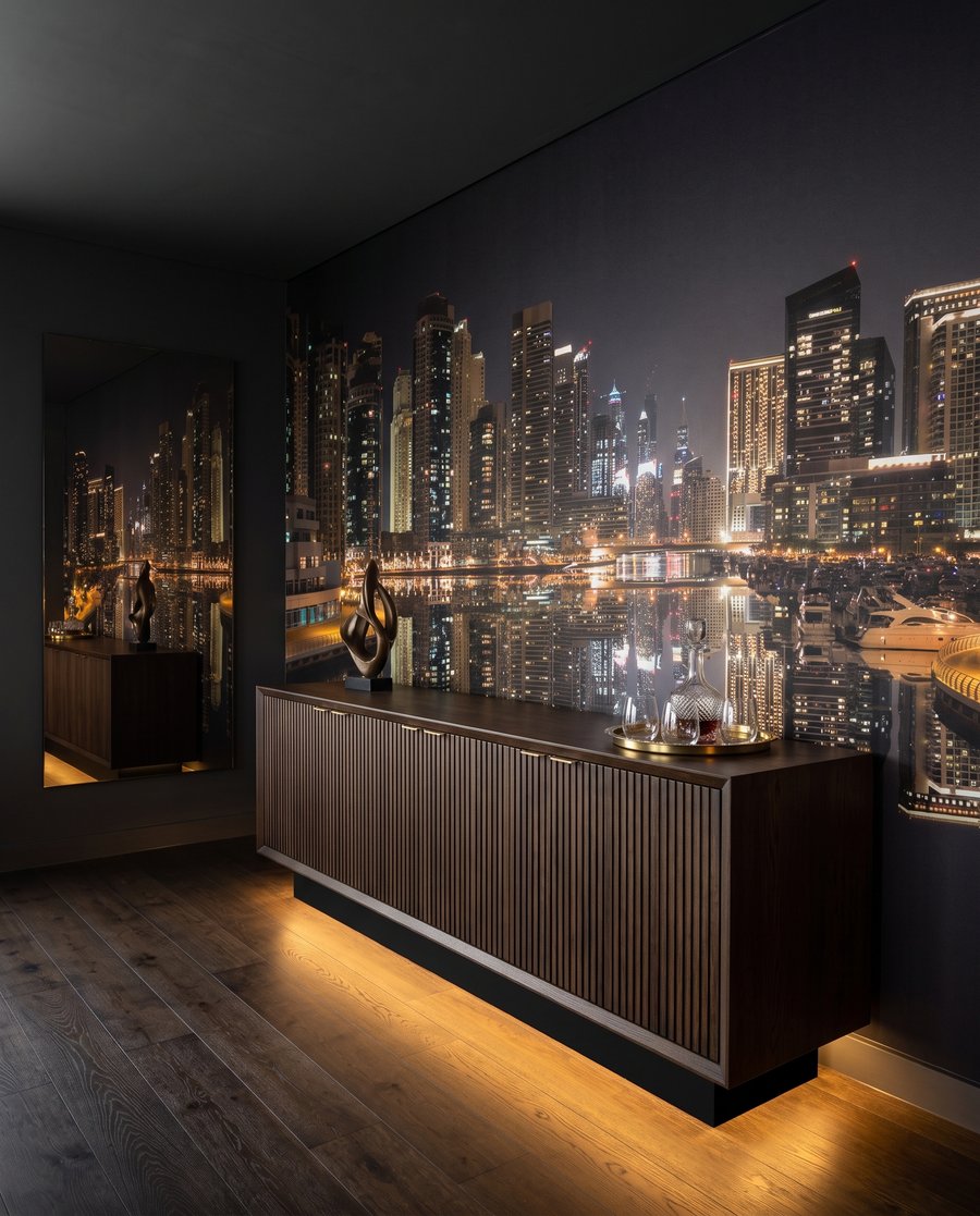Luzes noturnas no canal — interior 7