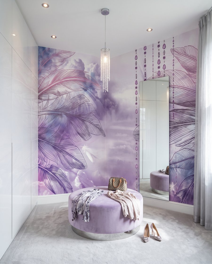 Balouço roxo entre penas — interior 3