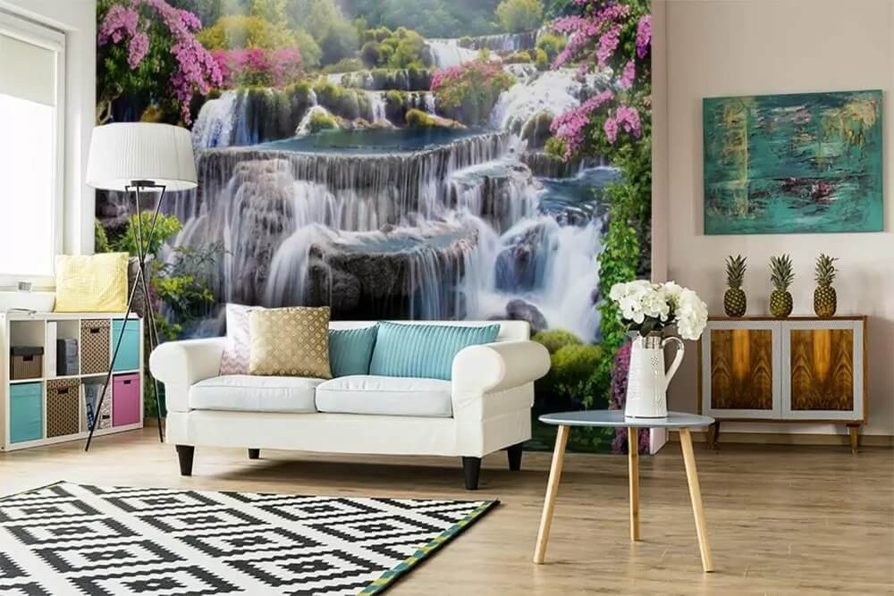 Cascata entre arbustos — interior 1