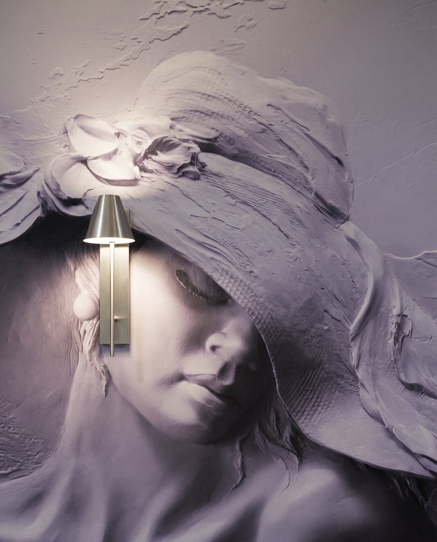 Mulher de chapéu ondulado — detalhe