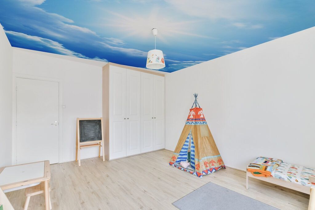 Sol entre as nuvens — interior 3