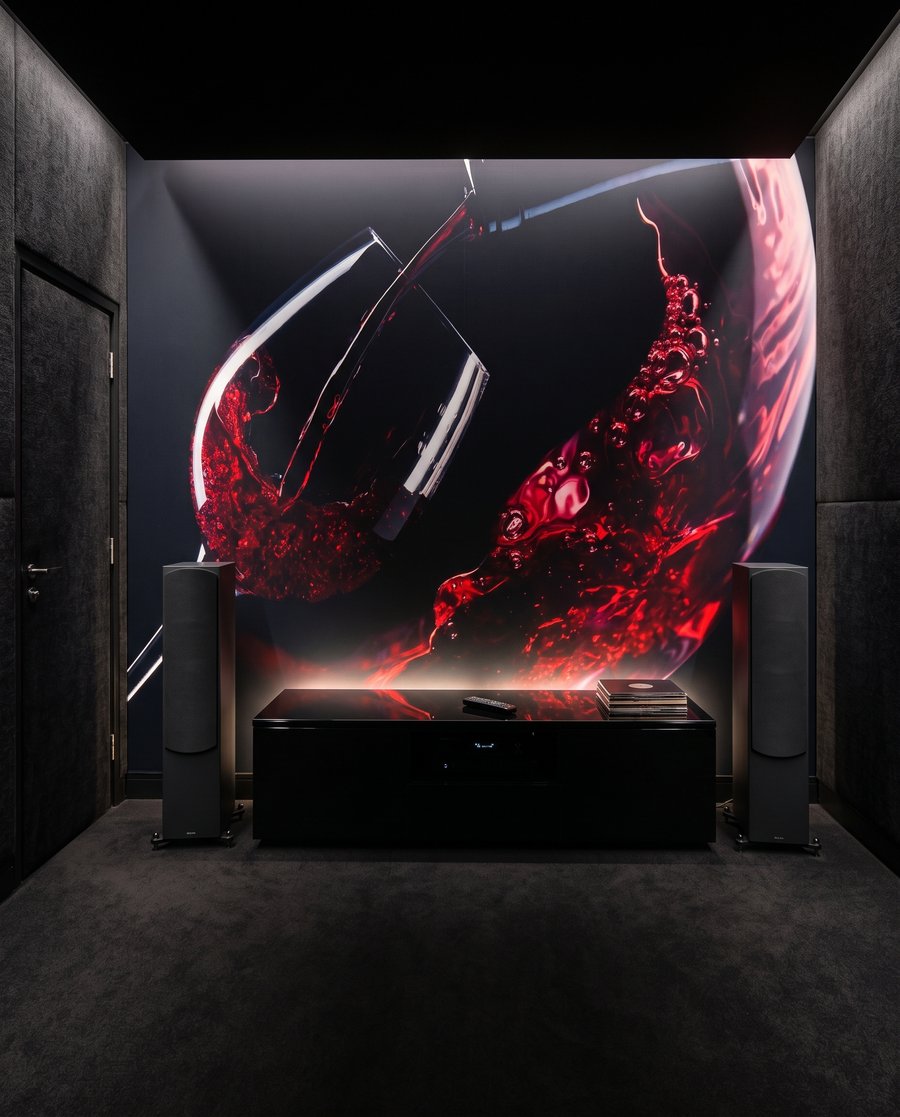 Vinho tinto em movimento — interior 5
