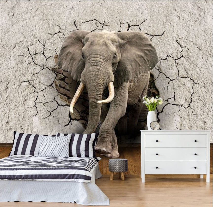 Elefante em parede rachada — interior 1