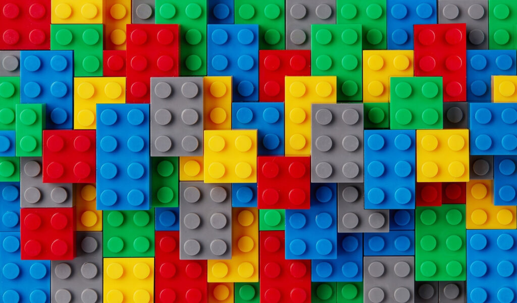 Parede de blocos coloridos — design completo