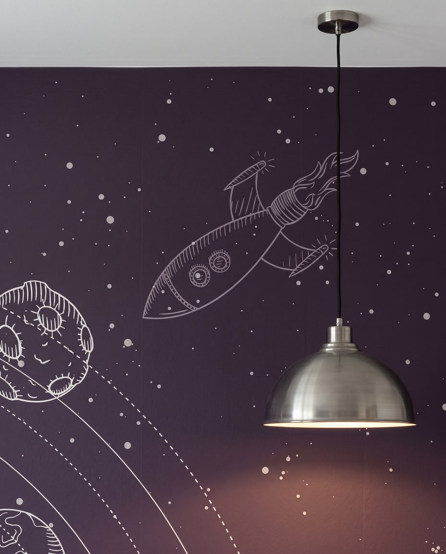 Astronauta entre órbitas — detalhe