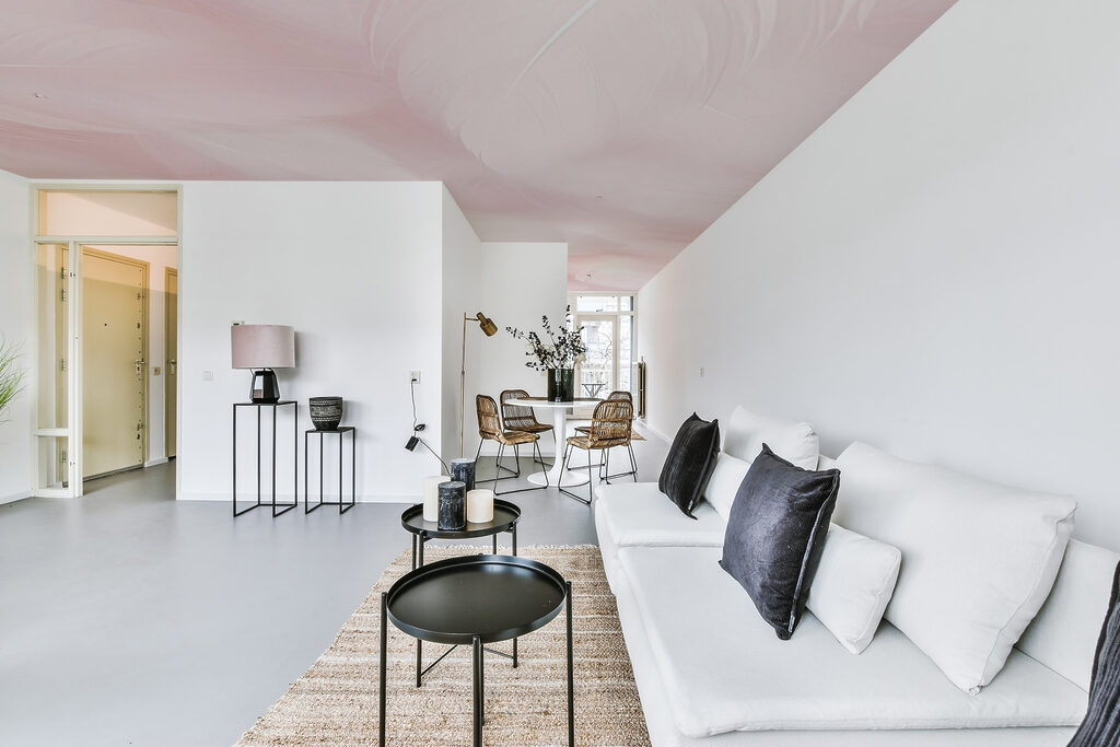 Penas brancas em rosa — interior 5