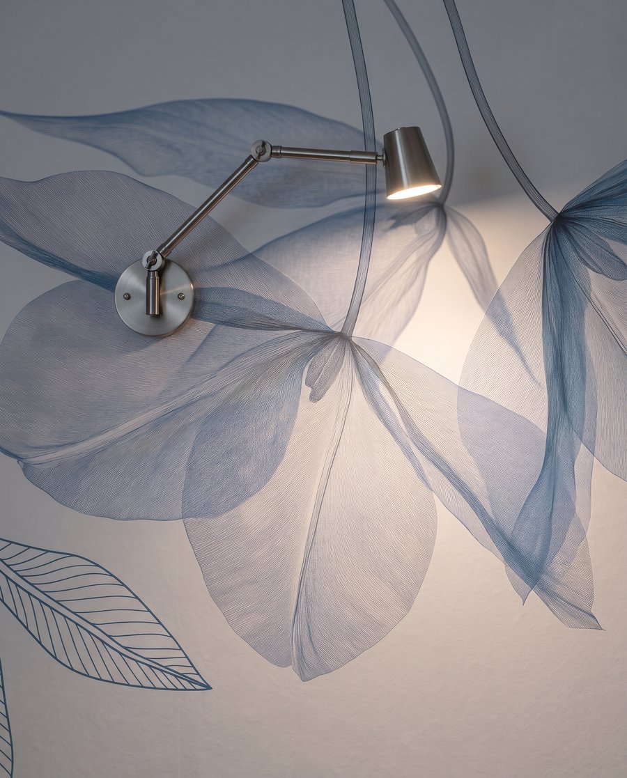 Folhas no topo — detalhe