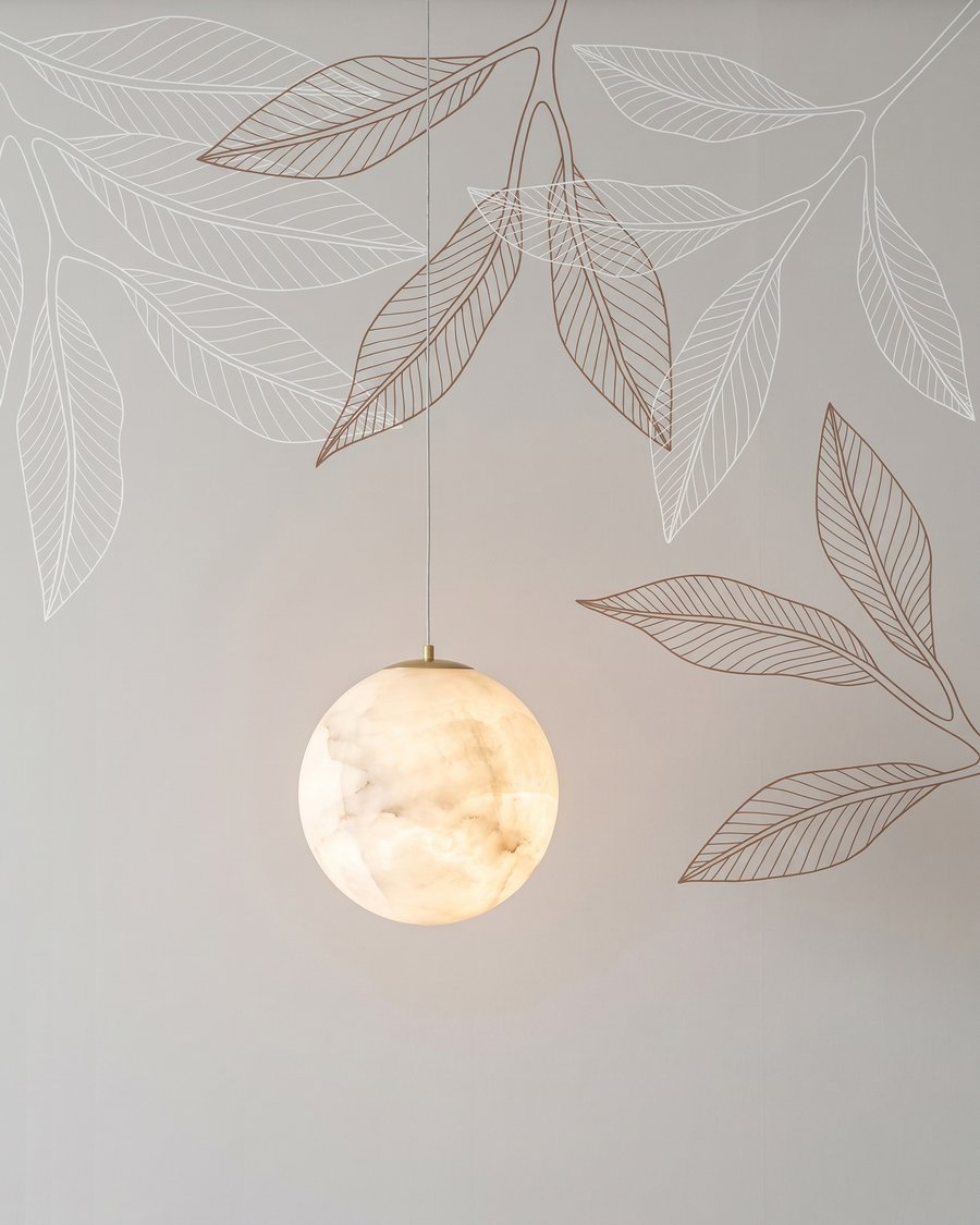 Folhas no topo — detalhe