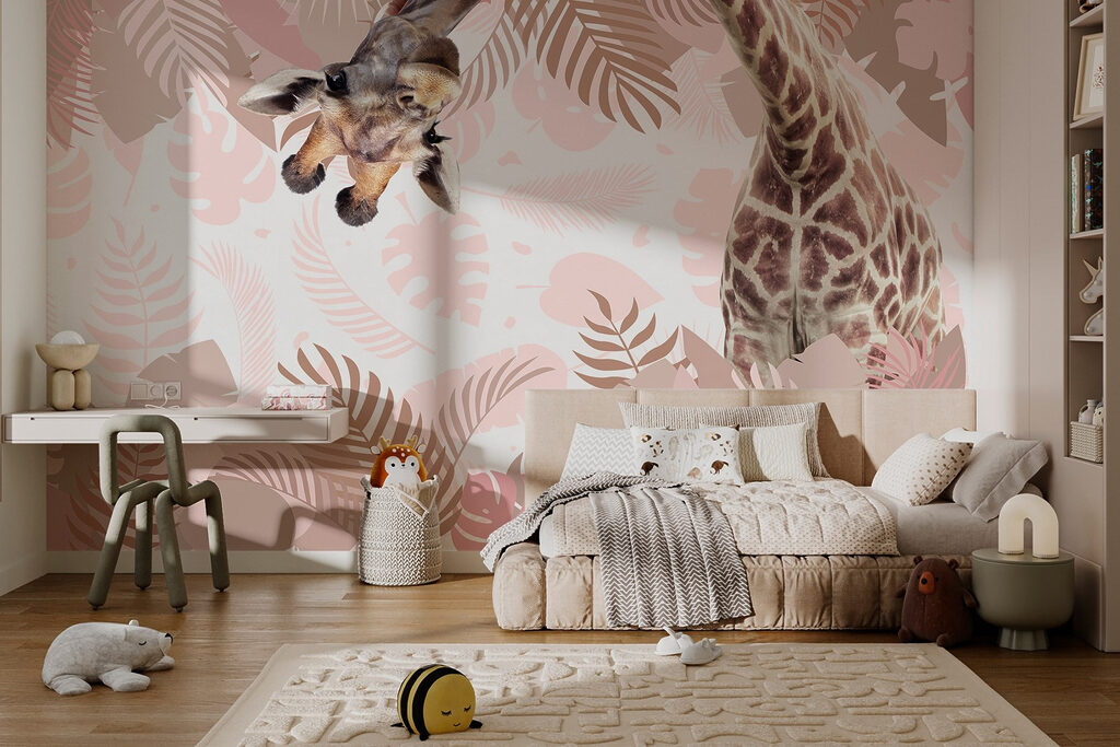 Girafa entre folhas tropicais — interior 2