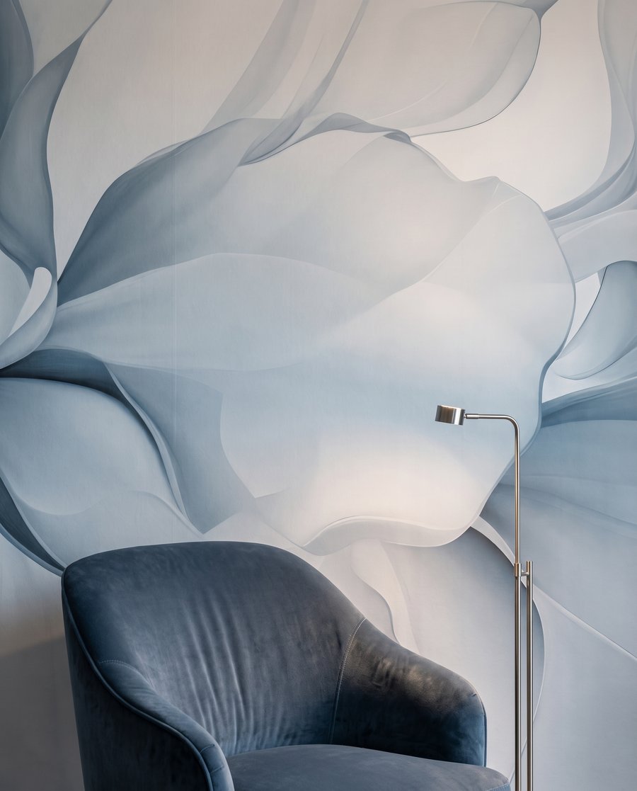 Flor de pétalas translúcidas — interior 5